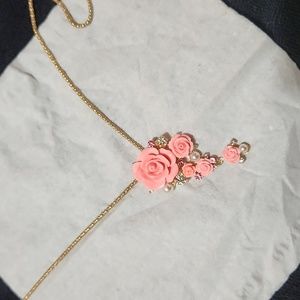 BEAUTIFUL BETSY JOHNSON PINK ROSE GEM BOUQUET PENDENT ON 28 INCH CHAIN